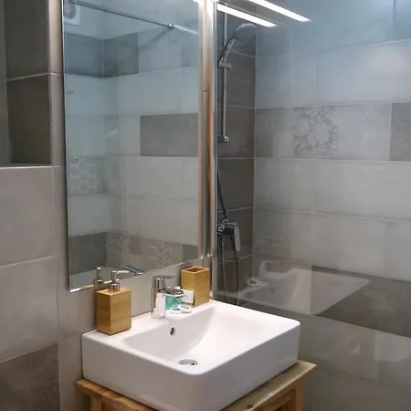 Urban Nest Dorobanti Otel *